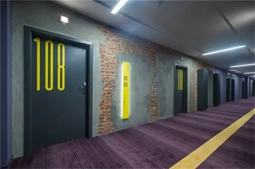 這樣的酒店門牌好設計，你會一眼就記住嗎？